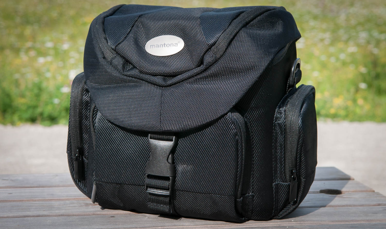 Mantona Premium Colt Borsa Per Fotocamere Reflex – Nero/metallico, Con Tracolla Imbottita E Fodero Antipolvere