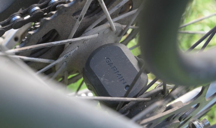 Garmin Geschwindigkeitssensor an der Radnabe