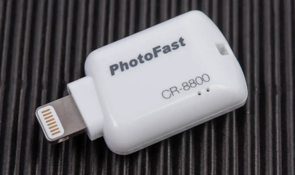 PhotoFast CR-8800 iOS Card Reader