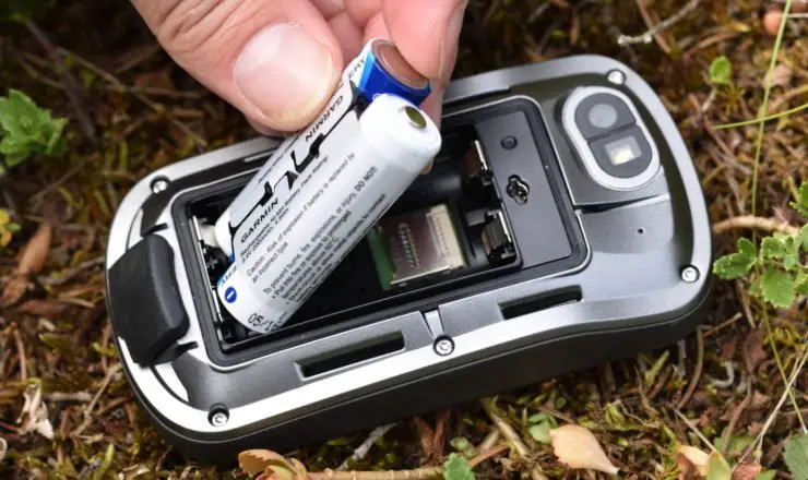 Der Garmin Akkupack wird beim 750t mitgeliefert