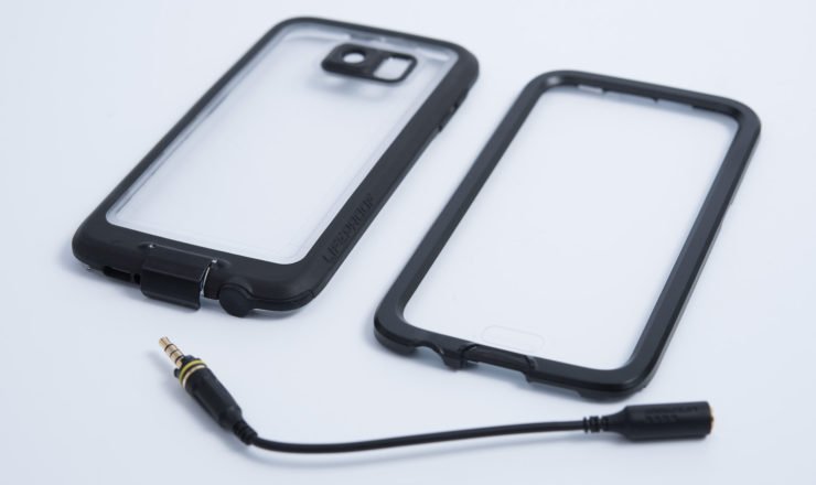 Lifeproof FRE Hülle mit Audio-Adapterkabel