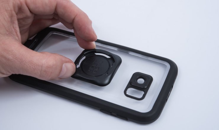 QuadLock Universalhalter auf Lifeproof FRE Hülle