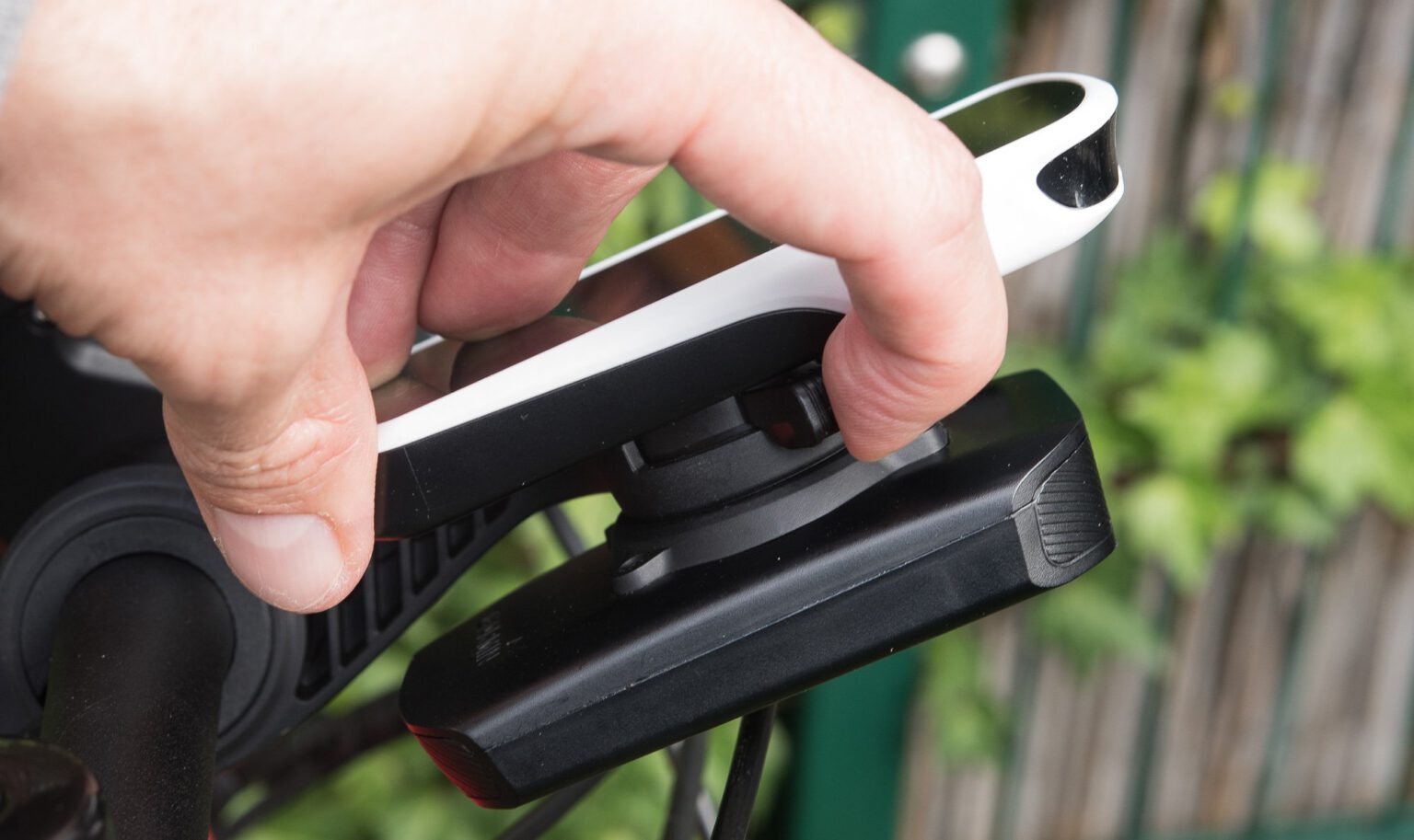 Garmin Charge Power Pack im Test » Zusatzakku speziell für Edge