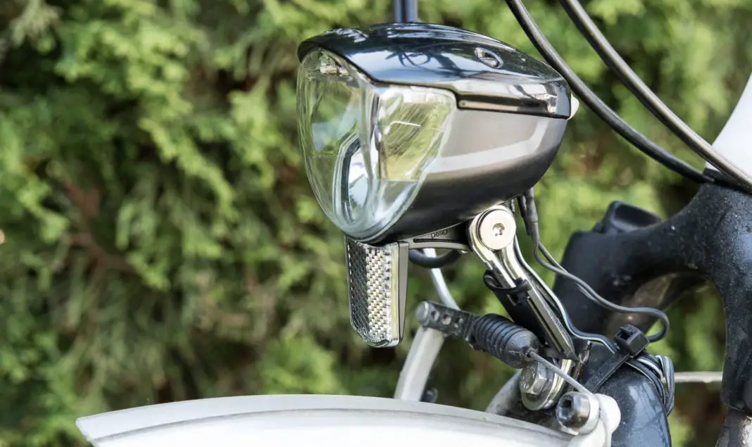 Busch & Müller Luxos U im Test » Scheinwerfer mit USB-Ladegerät