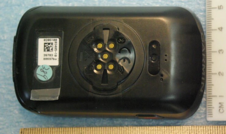 Die Edge 830 Rückseite mit Ladekontakten für Power Pack