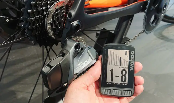 ELEMNT ROAM mit elektronischer SRAM AXS Schaltung verbunden
