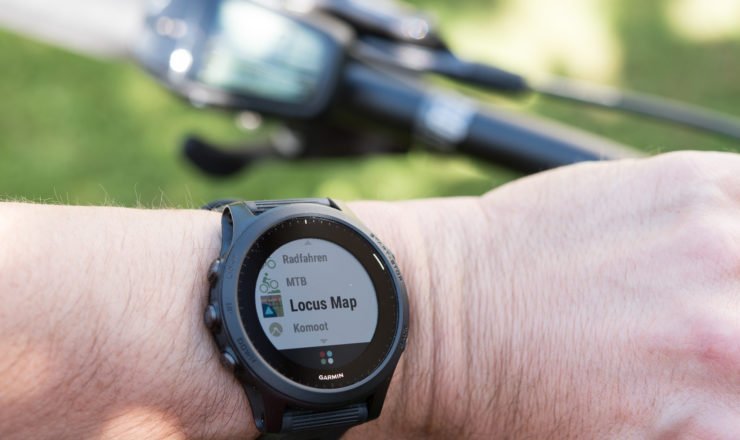 Garmin Forerunner 945 mit Locus Map Plugin auf dem eBike