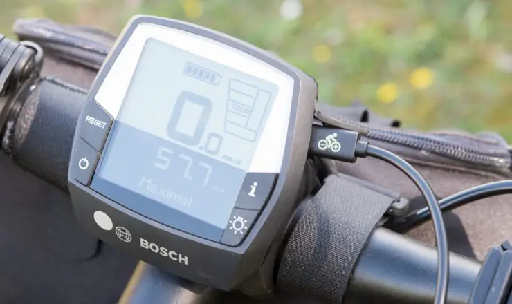 microUSB Buchse am Bosch Intuvia Display