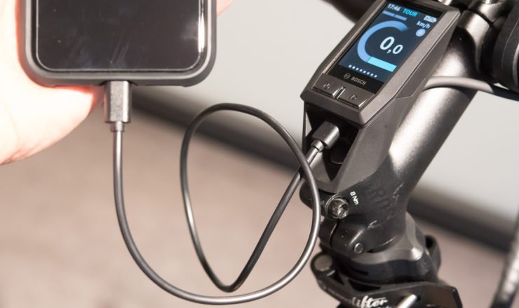 Smartphone Stromversorgung vom Bosch KIOX System