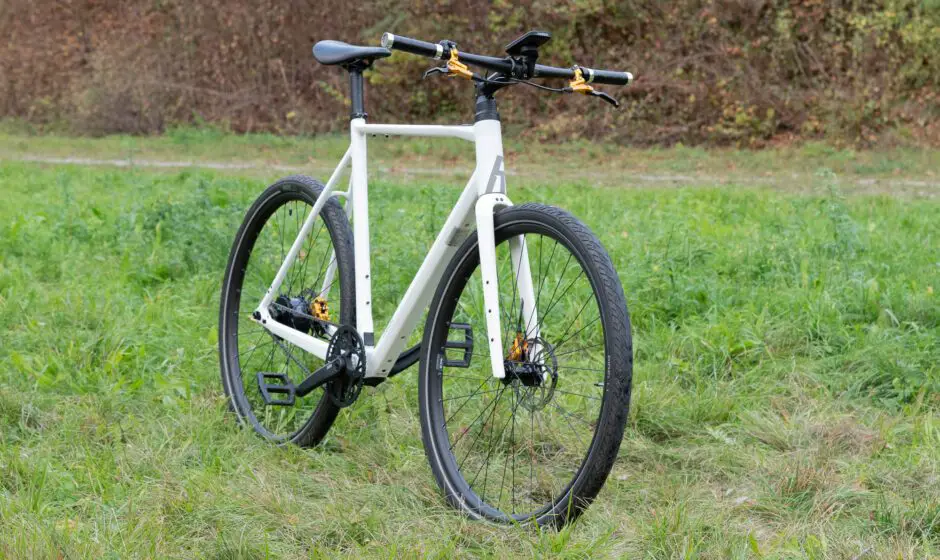 Das minimalistische ROSE Sneak+ Urban E-Bike