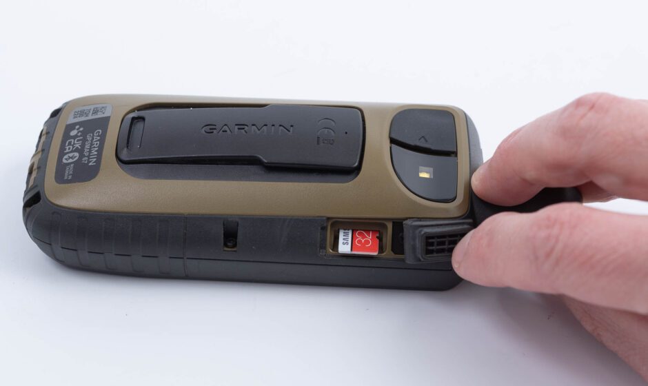 microSD Speicherkarte im Garmin GPSMAP 67