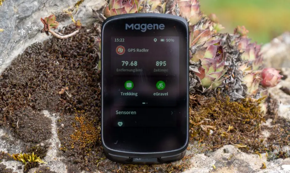 Display mit leichten Spiegelungen rechts oben